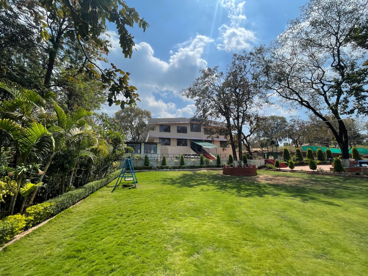 hotel-img