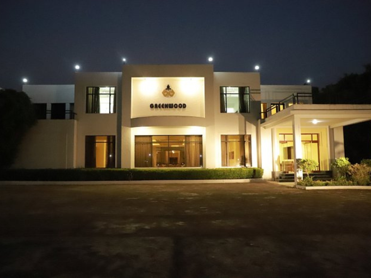 hotel-img